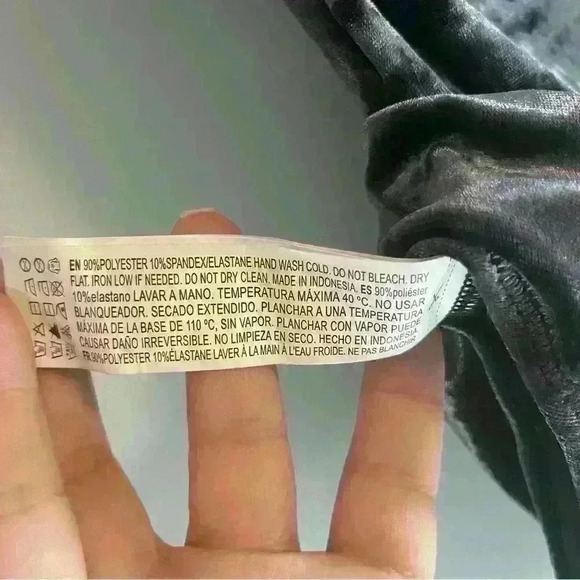 Forever 21 dark blue crushed velvet bodysuit size medium - Picture 9 of 9